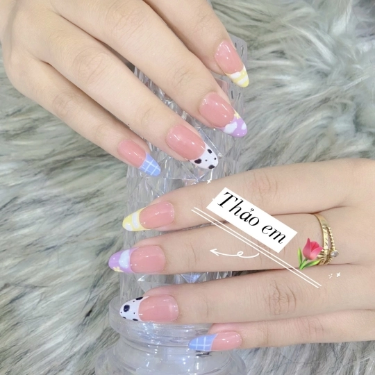 Nails tay sơn gel - cắt da